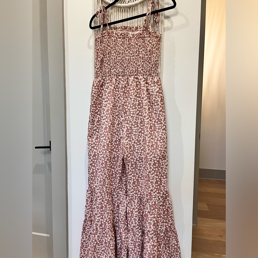 Boutique brand pants romper floral size Medium